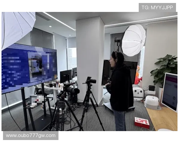 顶上在线娱乐提供全天候的高清直播和互动娱乐，随时随地享受精彩纷呈的娱乐体验